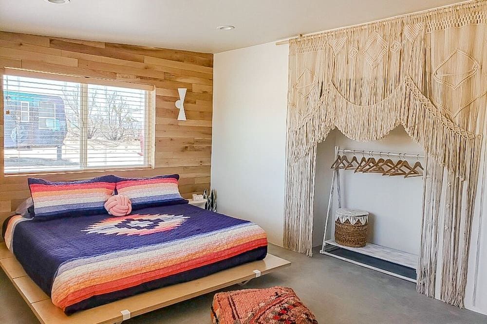 Bedroom view of Serenity Dome House Oasis near Joshua Tree - Heated Pool