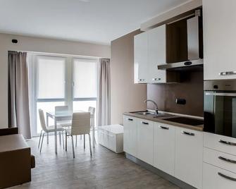 Lake Como Apartments - Lecco - Keittiö