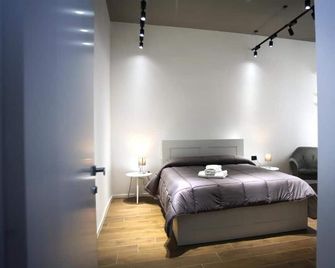 Business Home Via Isonzo - Foggia - Bedroom