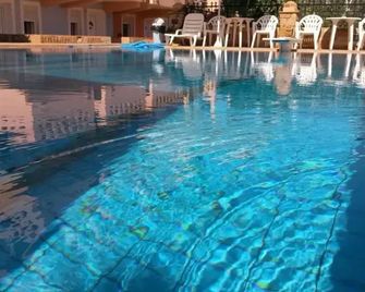 Toulipa Rooms - Agia Ermioni - Pool