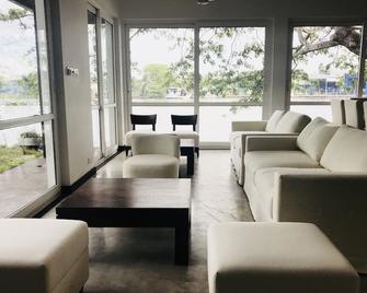 Villa by the Edge (Water front Villa) - Wattala - Living room