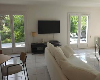 Les Saquedes 48 - Sainte-Maxime - Obývací pokoj