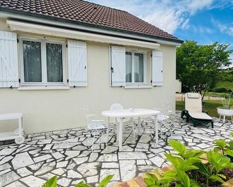 Maison aux Confins du Maine , de Lanjou et de la Touraine - Le Lude - Patio