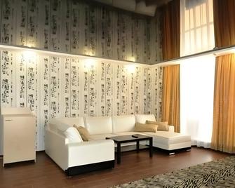 Hotel Palace - 伏爾加格勒 - 客廳