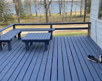 North Shores Cottage on Lake Noquebay - Wausaukee - Balcón