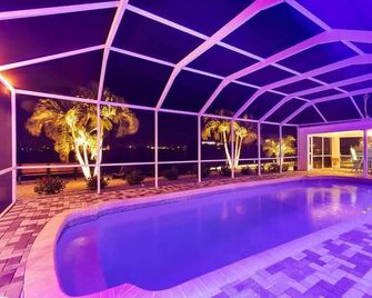 Manatee Bay - Key Colony Beach - Pool