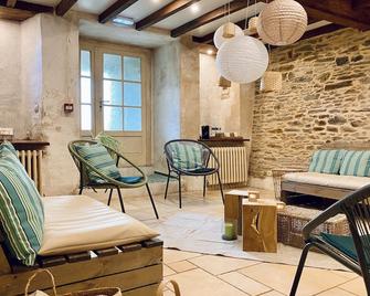 Le Château De La Roque, The Originals Relais - Thèreval - Huiskamer