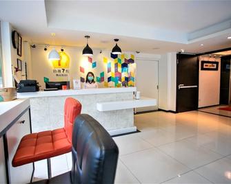 Taiwan Seven Days Boutique Hotel - Taipéi - Recepción