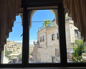 1860 Kadievi̇ Suites & Houses - Ürgüp - Balcón