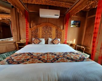 Badyari Palace Group of Houseboat - Srinagar - Habitación