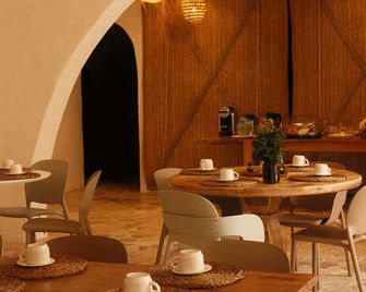 Equilicuá - Agua Amarga - Restaurant