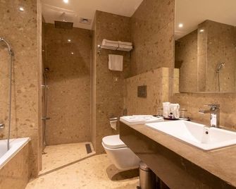 Cygnett Lite - Alwar - Bathroom