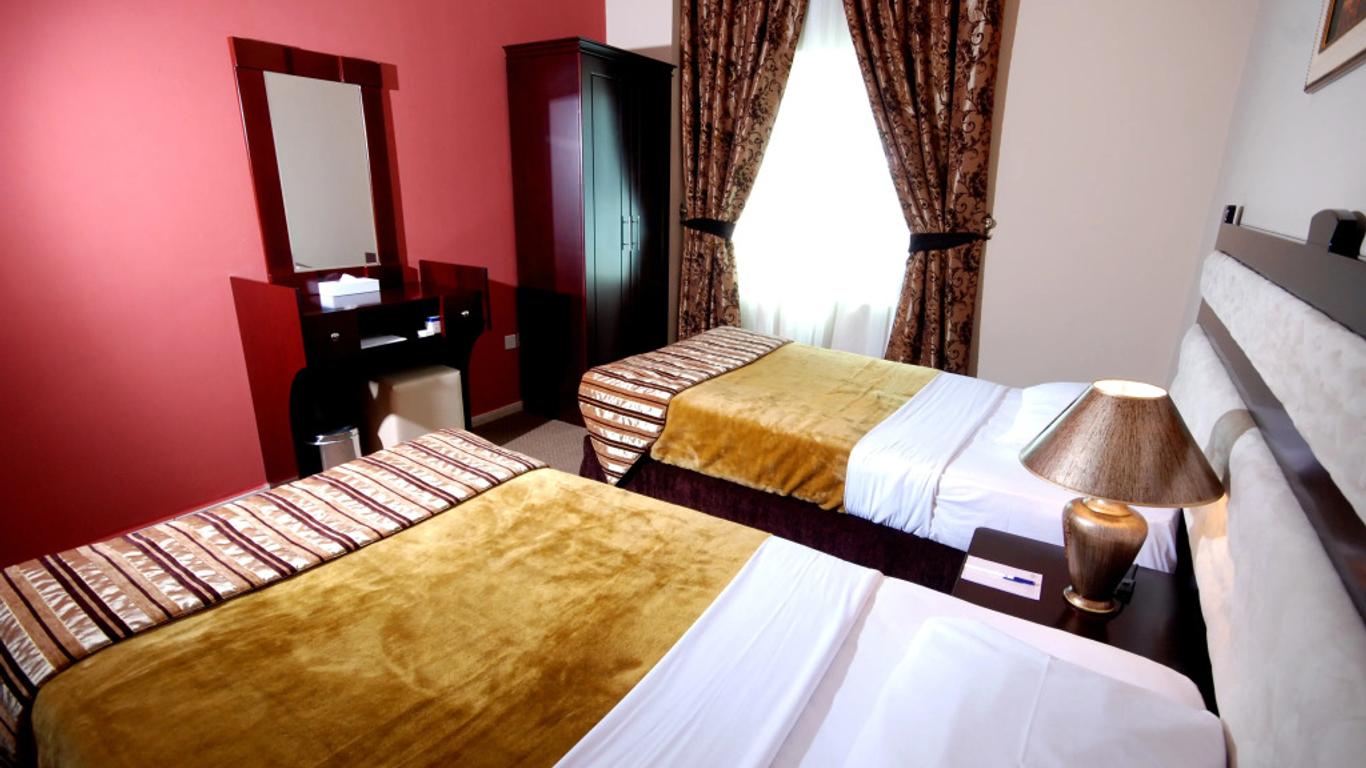 Al Bustan Tower Hotel Suites
