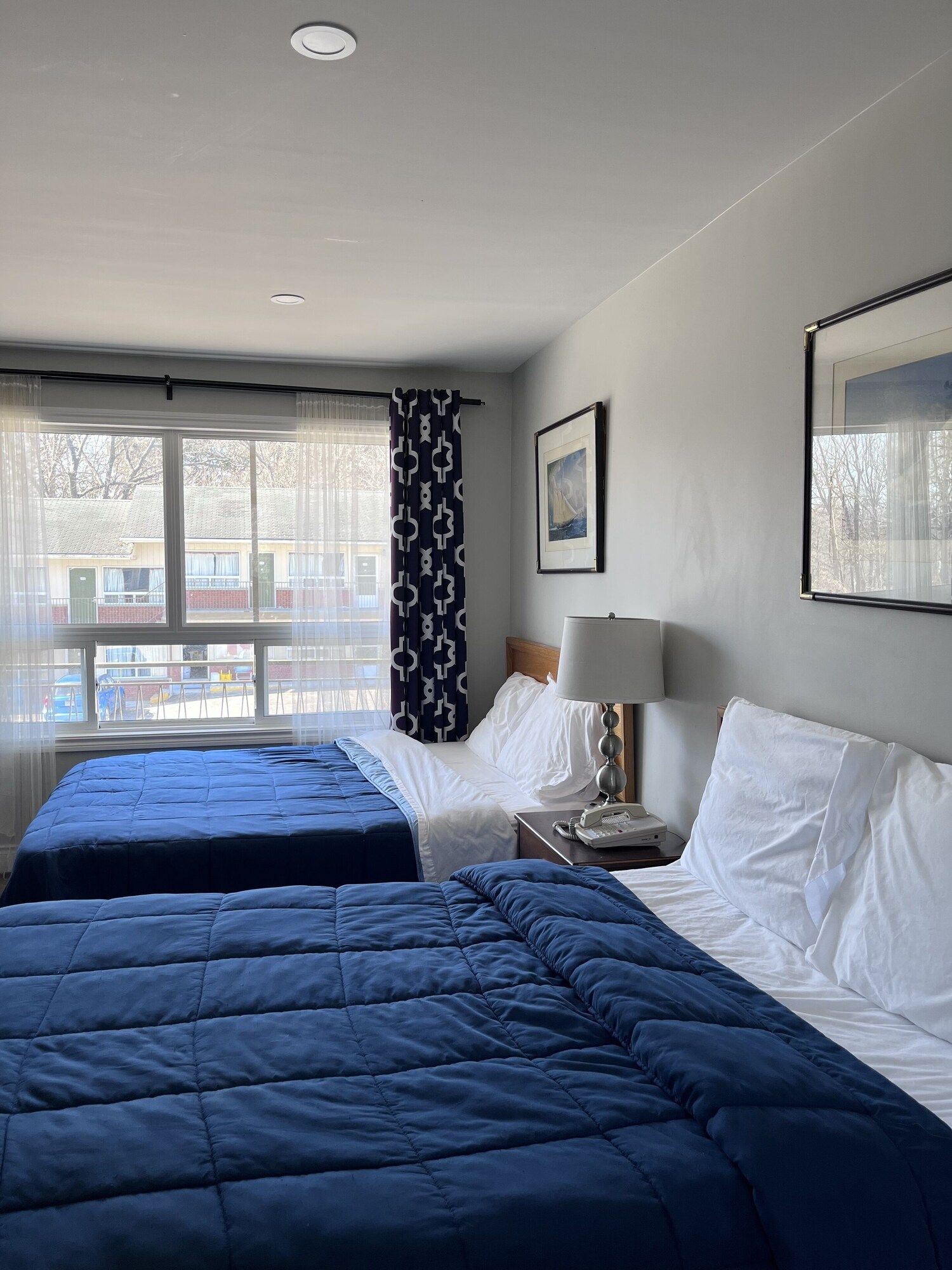 نايتس إن ميدلاند، أون إن