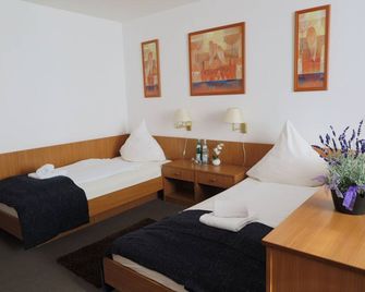 Hotel Kaiser - Mönchengladbach - Soverom