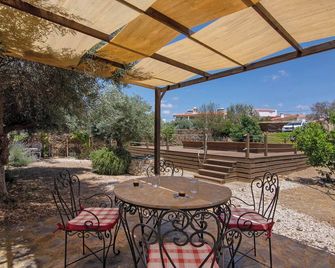 Country House 'Casa Das Colmeias' with Mountain View, Wi-Fi and Air Conditioning - Alcoutim - Pátio