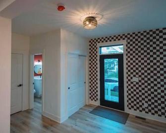 Findley Bnb Game Room, Movie Theater, Sleeps 12 - Columbus - Pasillo