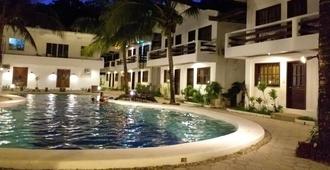 Feliness Resort - Boracay