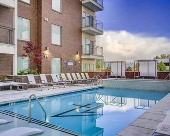 Lux Penthouse Oasis-Heart Of Slc - Salt Lake City - Pool