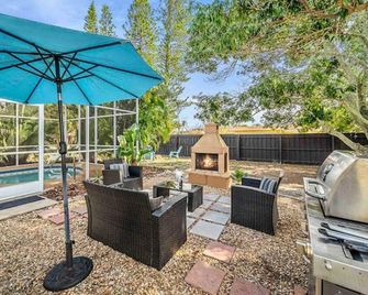 Beachside Bliss 1 miles to the beach with heated pool - Sarasota - Innenhof