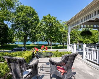 The Old Bank House - Niagara-on-the-Lake