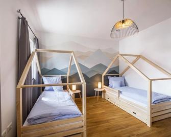 Apartment 'Maria' at the Schloegelhof with Wi-Fi & Balcony - Gilching - Bedroom