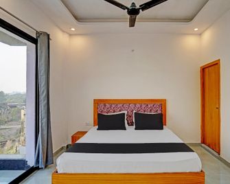 Hotel O Maya Luxe - Meerut - Bedroom