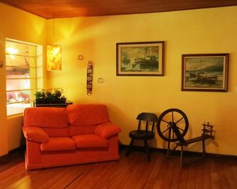 Pousada Toca das Bromelias - Campos do Jordão - Stue