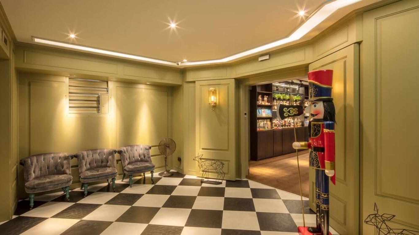 Urtrip Hotel
