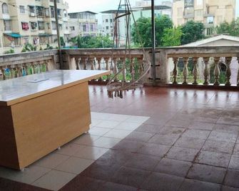 Relax with the entire family. We welcomes parties, families, and couples. - Neral - Balkon