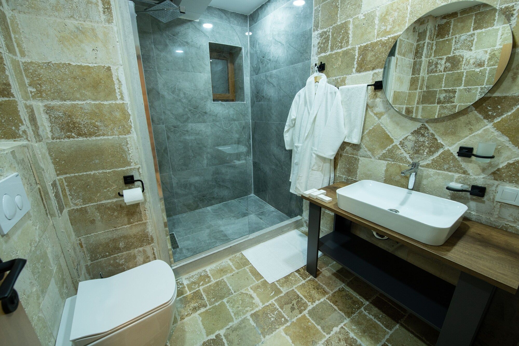 Ahiyan Hotel - Uchisar