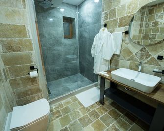 Ahiyan Hotel - Uchisar