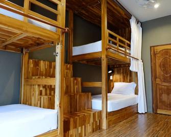 Bloom Cafe & Hostel - Ko Lipe - Habitación