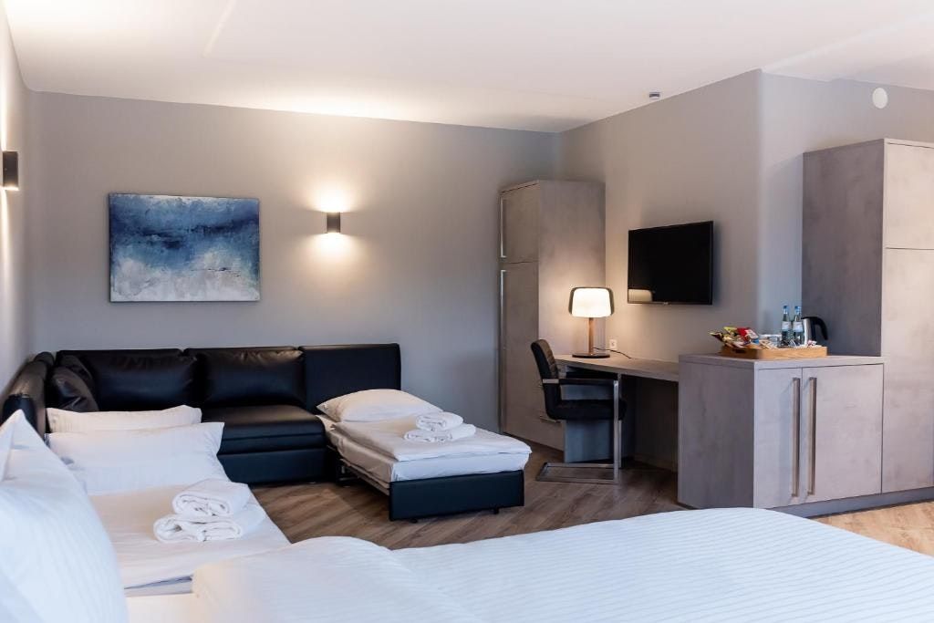Hotel Circle Inn - Ramstein-Miesenbach - Bedroom