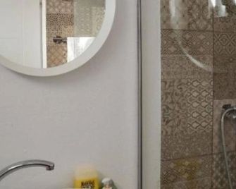 Hotel Bourbon - Vama Veche - Building