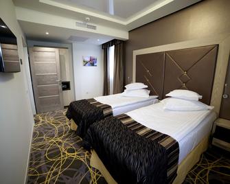 Exclusive Hotel & More - Sibiu - Bedroom