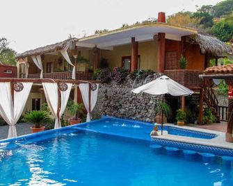Hotel Villas Las Azucenas - Zihuatanejo - Piscina