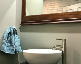 Stay in Historic Downtown Keokuk - Keokuk