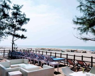 Mandrem Village Beach Resort - Mandrem - Patio