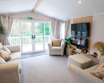 35 Redwood - Beauport Park, Hastings - Hastings - Huiskamer