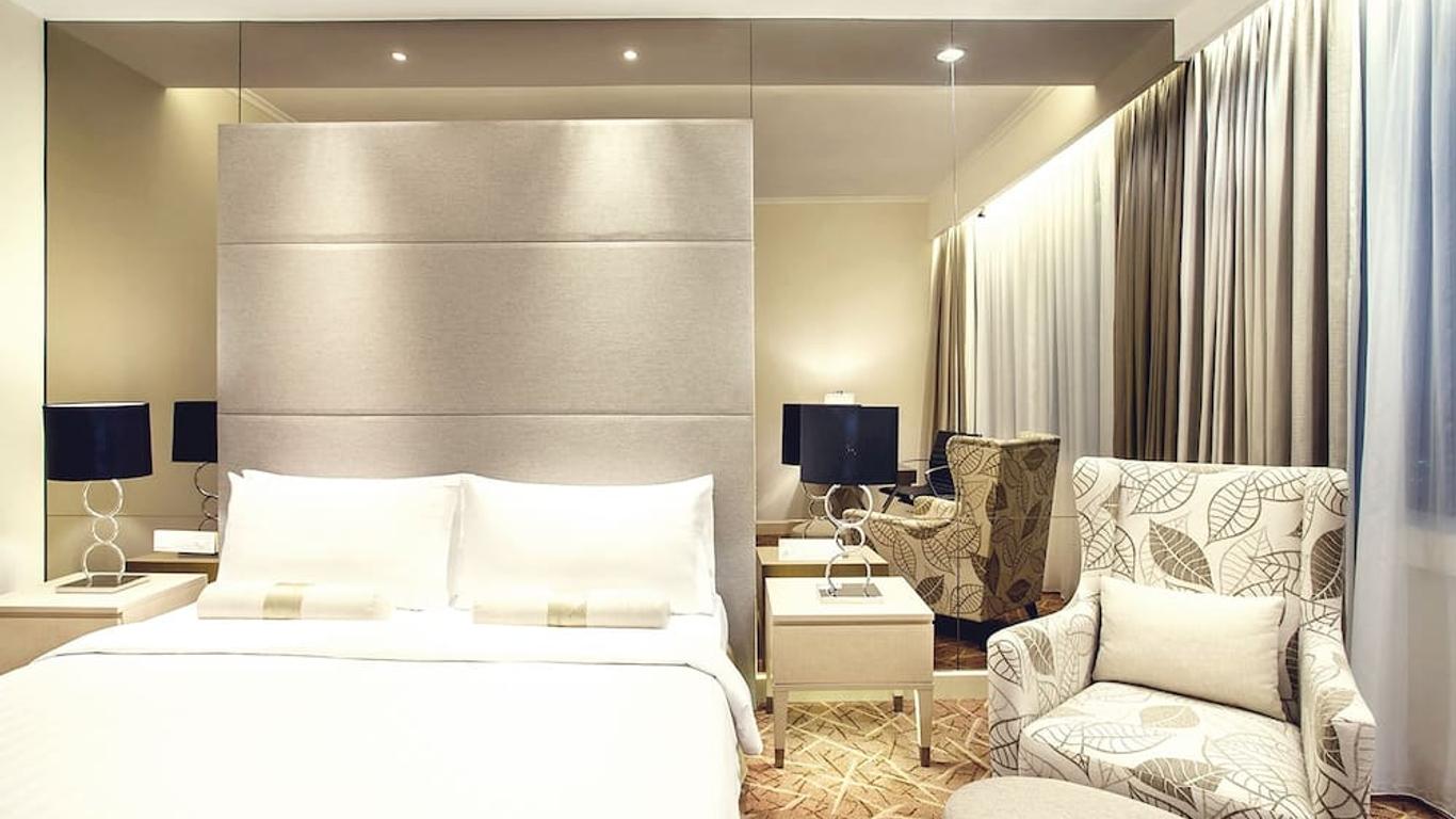 Menara Peninsula Hotel