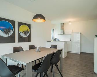 Holiday Apartment 'Montfort' Directly on Lake Constance with Views of the Lake and Mountains - Langenargen - Essbereich