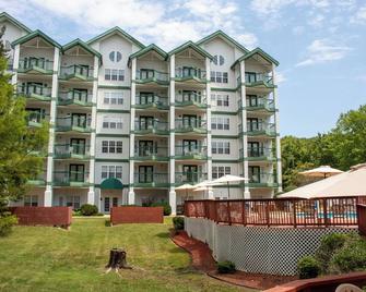 Carriage Place - Branson - Building