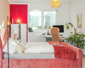Homestay - Stilvolle Wohnung in Top Lage - Büdingen - Schlafzimmer