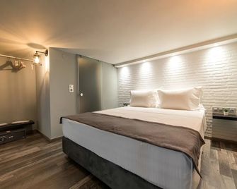 Oinoelia Luxury Suites & Residence - Potos - Dormitor