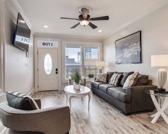 Beautiful Poland Maison for Two at 1708 - ניו אורלינס - סלון