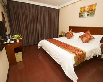 Greentree Inn Liaoning Dalian Wangjia Qiao Business Hotel - Dalian - Bedroom