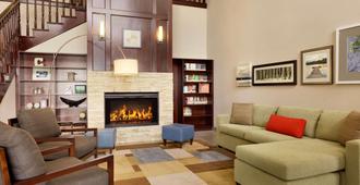 Country Inn & Suites by Radisson, Harrisonburg, VA - Harrisonburg - Living room
