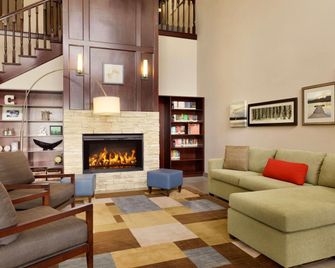 Country Inn & Suites by Radisson, Harrisonburg, VA - הריסונברג - סלון