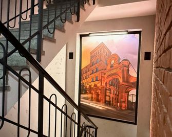 Home & Travel - Łódź - Tangga